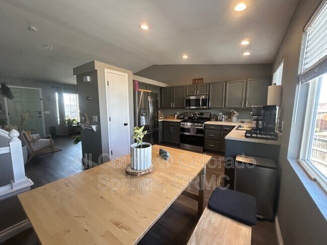 Building Photo - 6160 Grand Mesa Dr