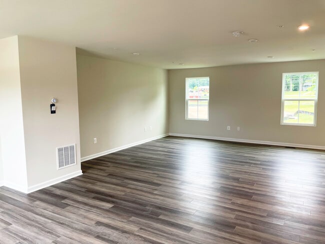 Building Photo - 5411 Vergo Rd