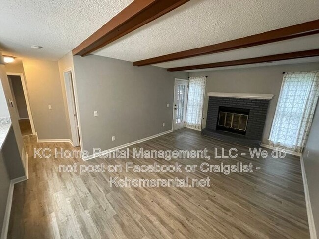 Building Photo - 12013 W 58th Pl