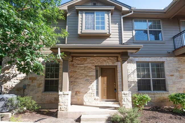 Building Photo - Gated Community Condo Unit