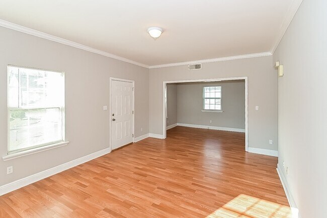 Building Photo - Adorable 3 Bedroom in Birmingham