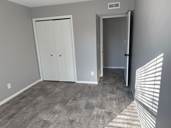 Building Photo - 1051 Minns Dr