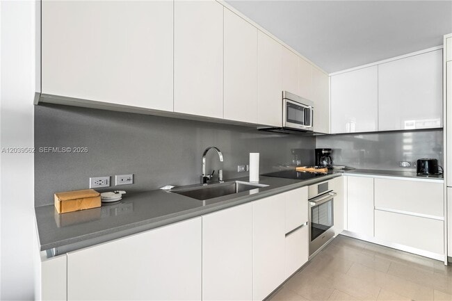 Foto del edificio - 88 SW 7th St