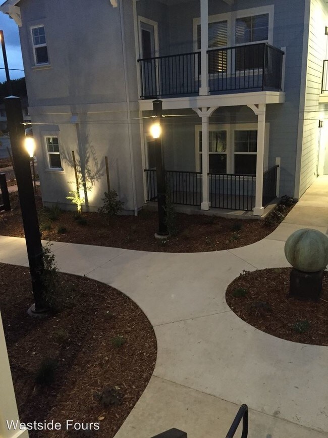 Building Photo - 2148 Nord Ave