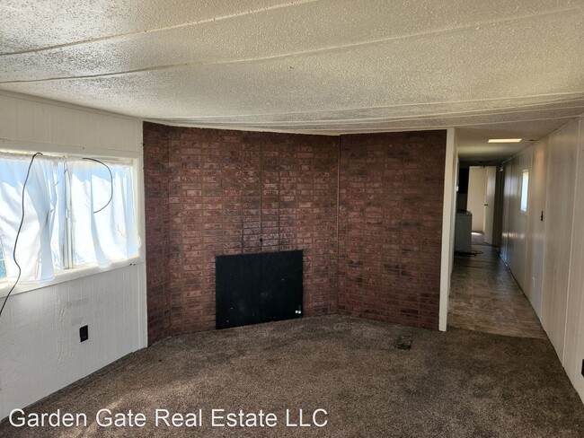 Building Photo - 2 br, 1 bath House - 4848 Lafayette #7