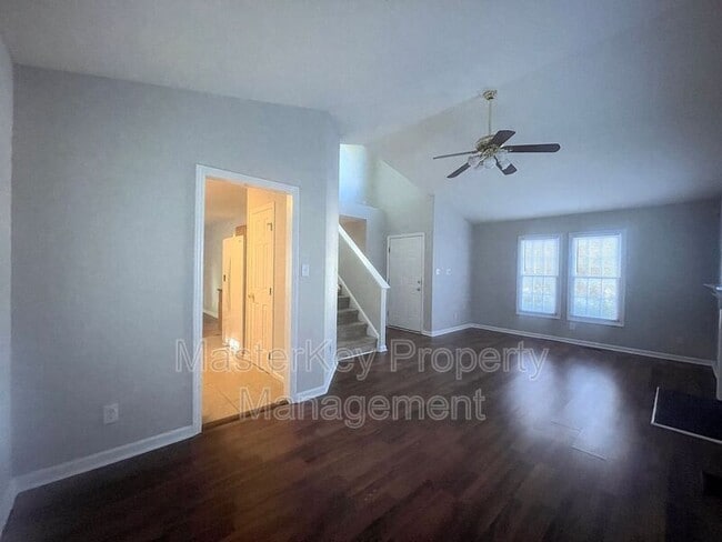 Building Photo - 106 Love Valley Dr
