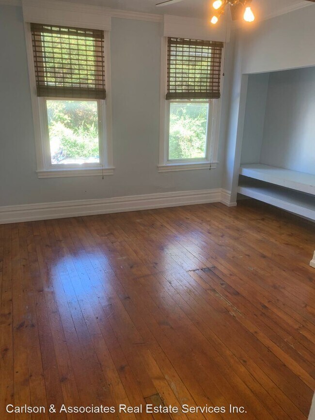 Building Photo - 2 br, 1 bath House - 2021 s 18th st