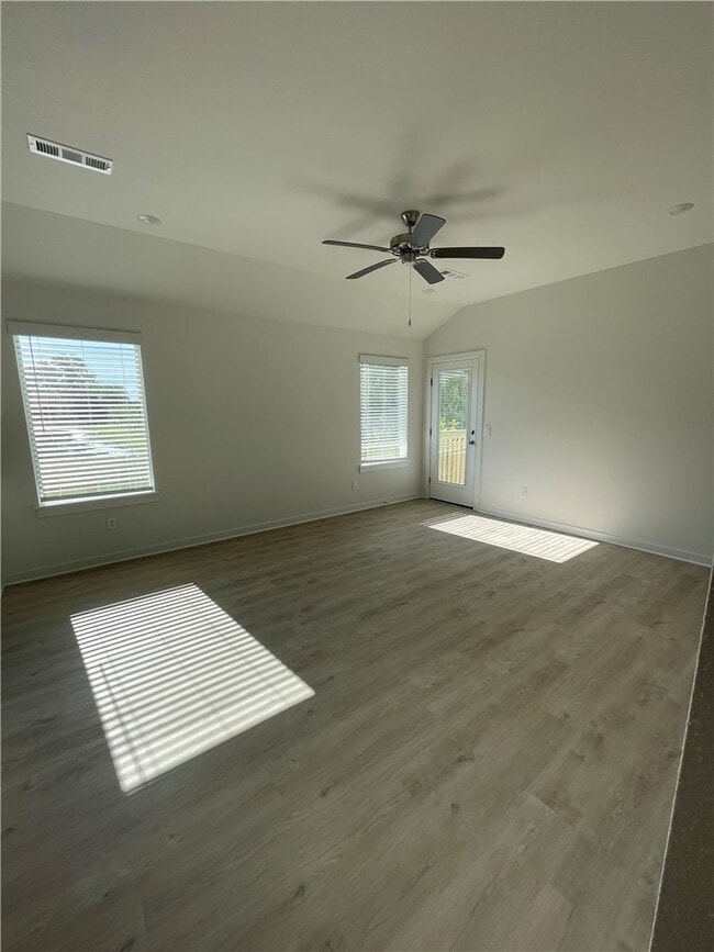 Building Photo - 2650 N Snowball Dr