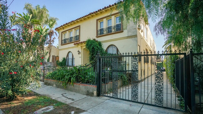 Building Photo - 752 N Van Ness Ave