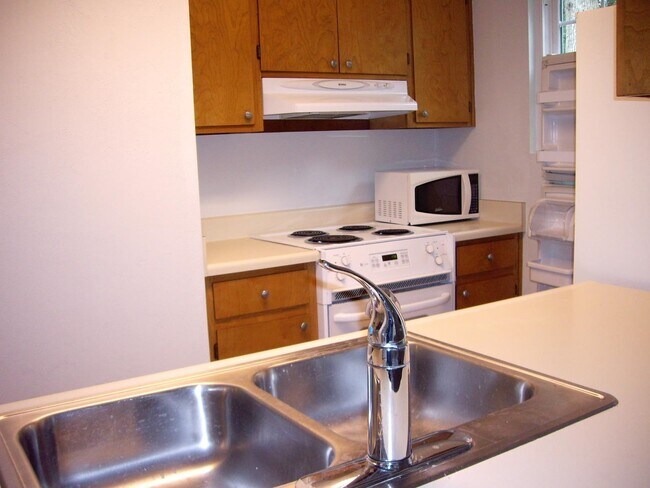 Foto del edificio - 2111 Victory Garden Ln