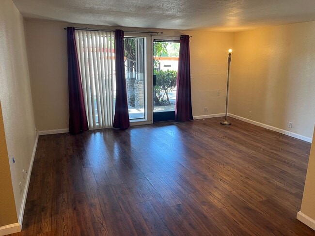 Foto del edificio - 16006 E 14th St