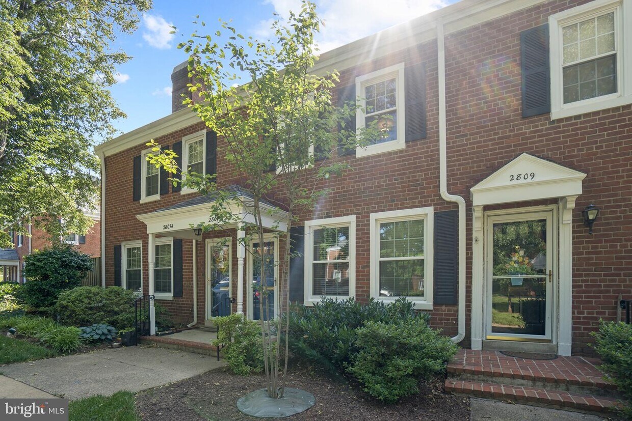 2807 S Abingdon St, Arlington, VA 22206 Townhome Rentals in Arlington