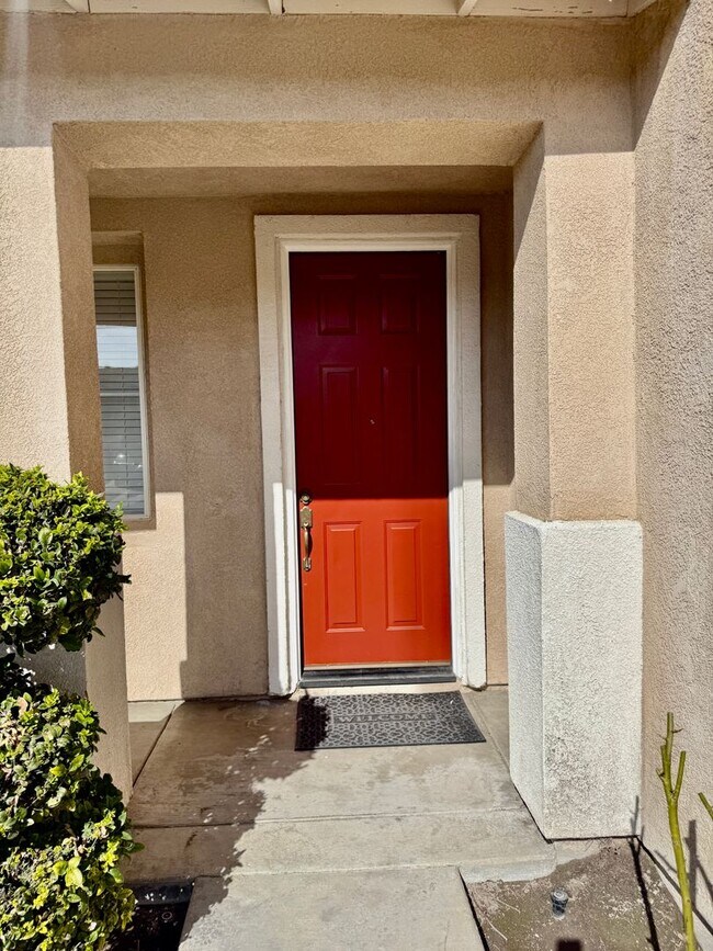 Foto del edificio - Nice 2 Story Family Home