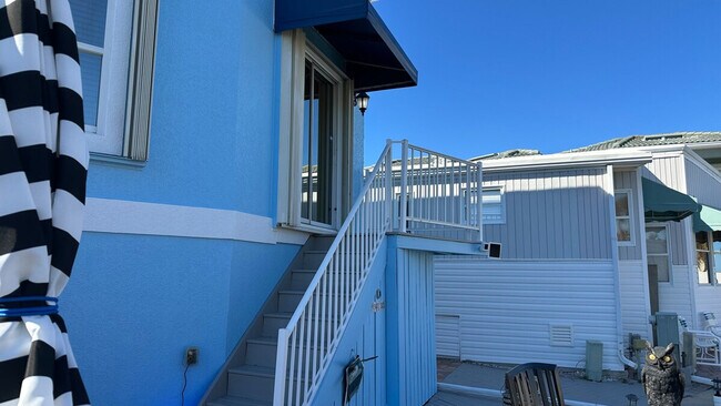Building Photo - 1142 Nettles Blvd