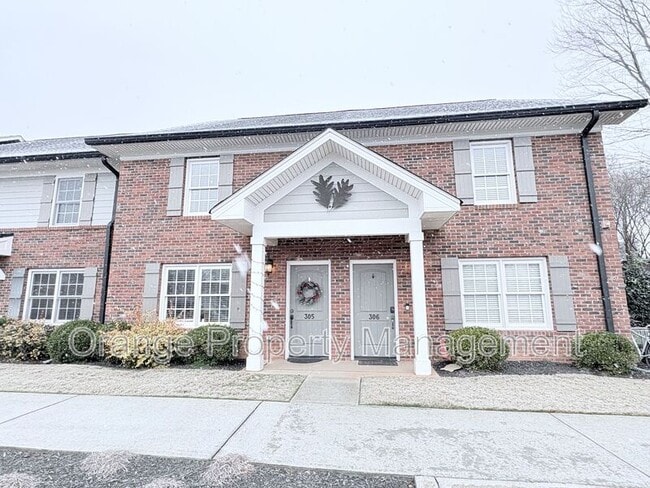 Photo - 209 Calhoun St House