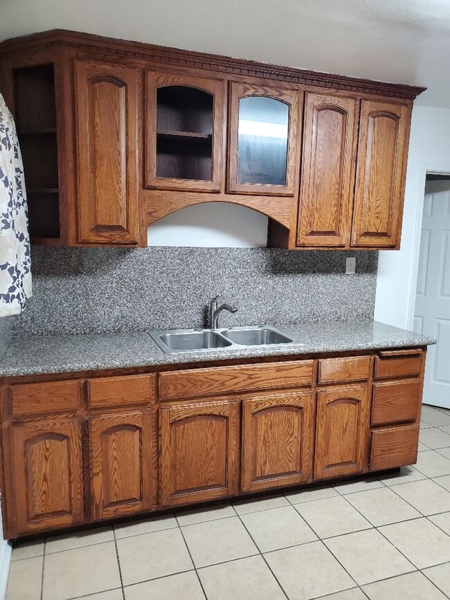 Foto del edificio - Home For Rent