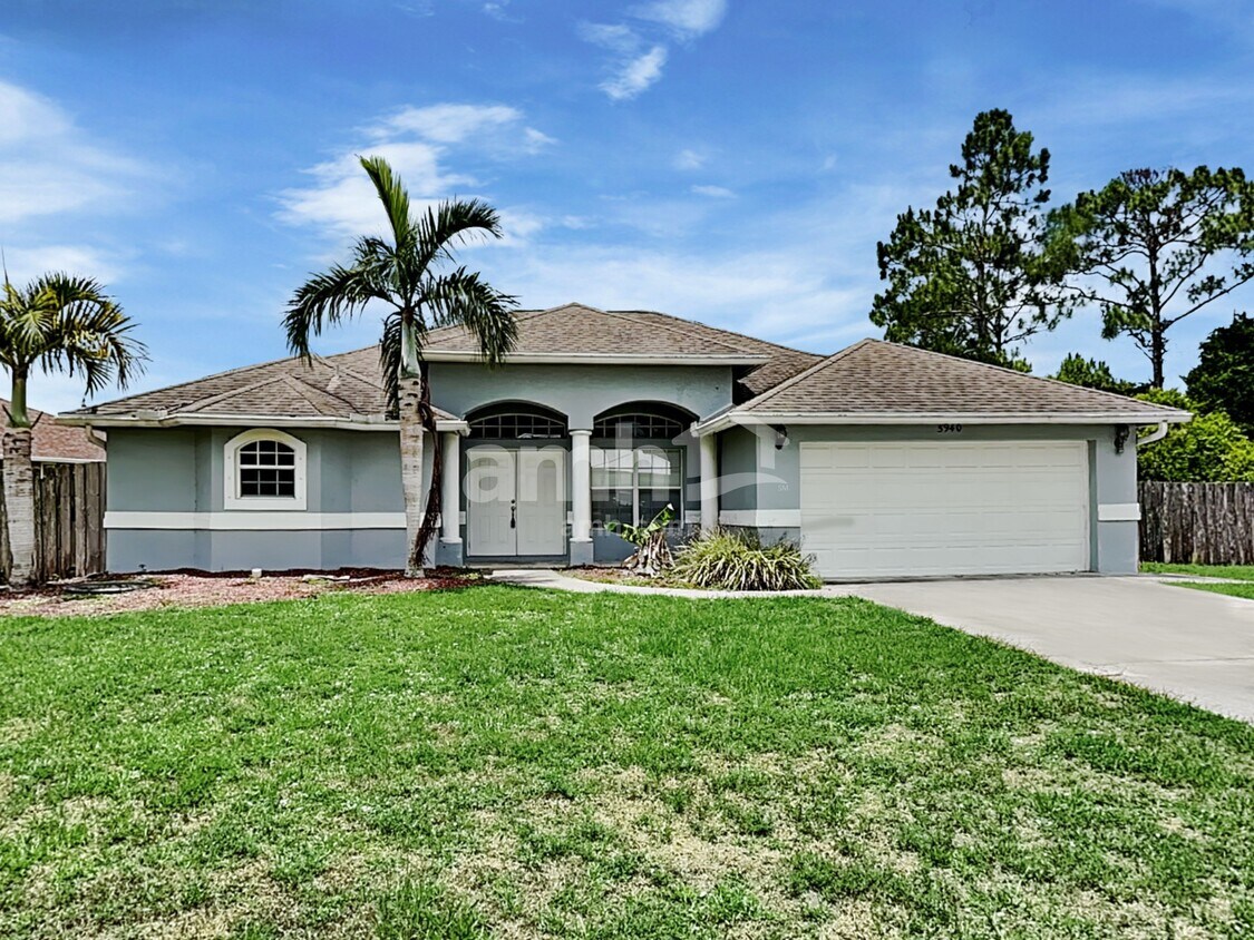 Primary Photo - 5940 NW Foust Cir