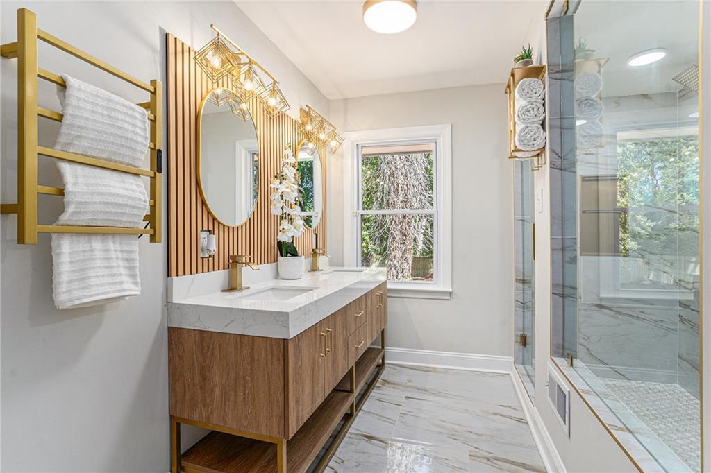 Foto principal - 2794 Mitchell Dr