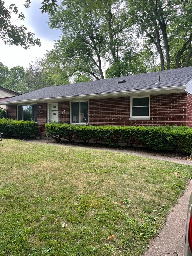 Primary Photo - 2140 Grice Ln