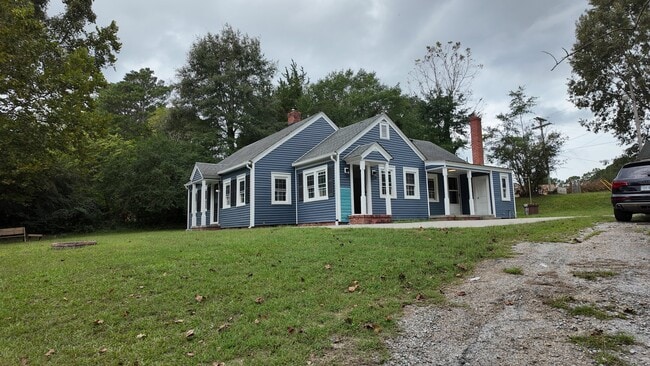 Building Photo - 31003 Country Club Rd
