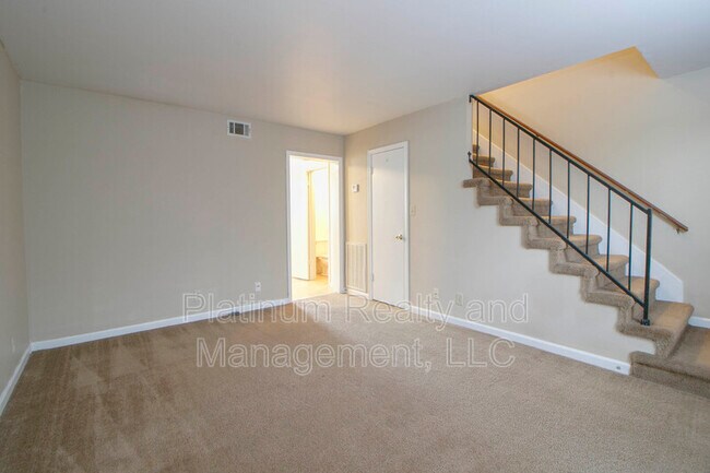 Foto del edificio - 1601 Minglewood Dr