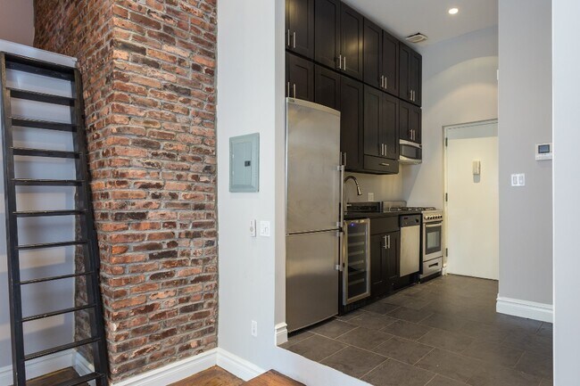 Foto del edificio - 234 E 14th St
