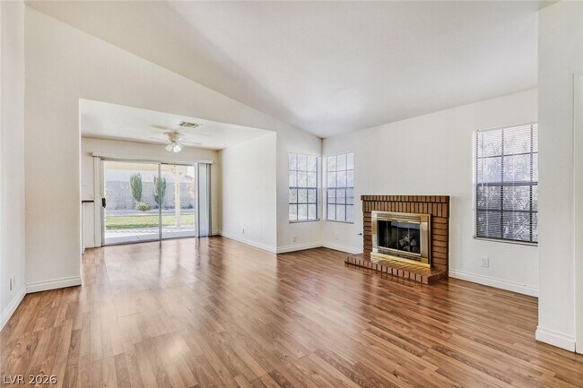 Building Photo - 661 Freeburg Pl