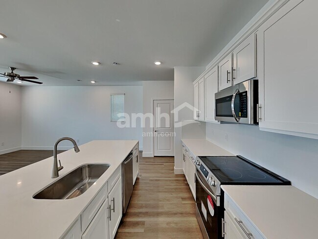Foto del edificio - 9623 E Harkes Dr