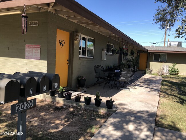 Building Photo - 2020 S Granada Dr