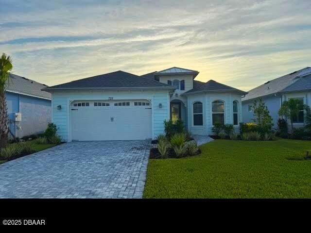 Primary Photo - 725 Margaritaville Ave