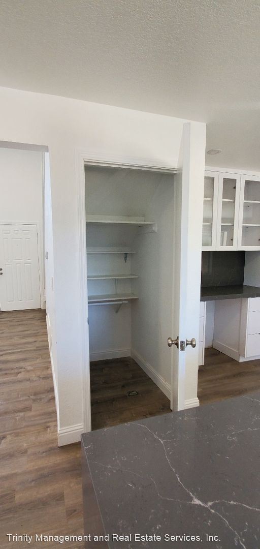 Building Photo - 3 br, 2.5 bath House - 1217 Rebecca Drive