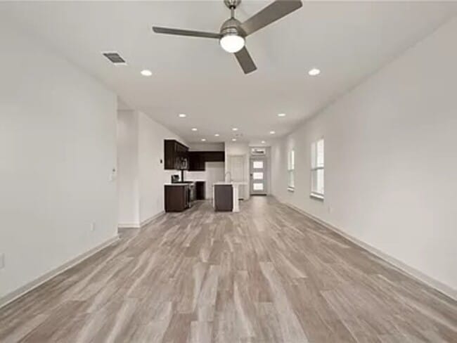 Foto del edificio - 7717 Lowenfield Dr