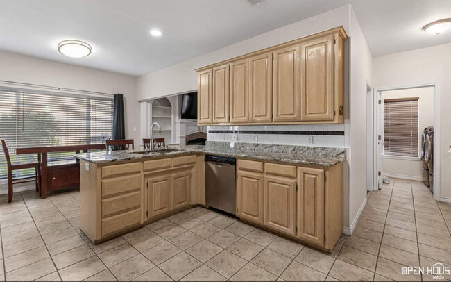 Foto del edificio - 3506 Rugby Ln