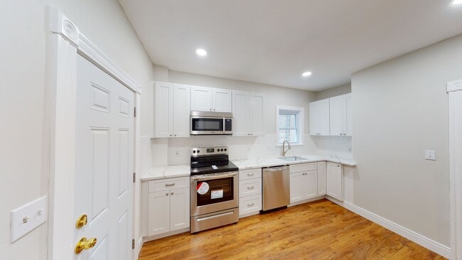 Foto del edificio - Winter Hill freshly renovated two bedroom ...
