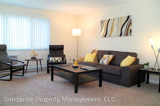 Foto del edificio - 5653-5659 Beechmont Ave