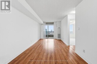 Building Photo - 3880 Duke of York Blvd