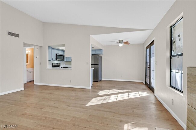 Foto del edificio - 5064 Jeffreys St