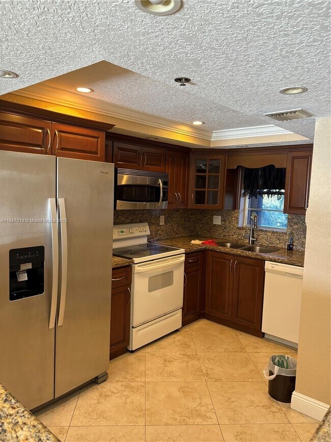 Foto del edificio - 3100 W Rolling Hills Cir