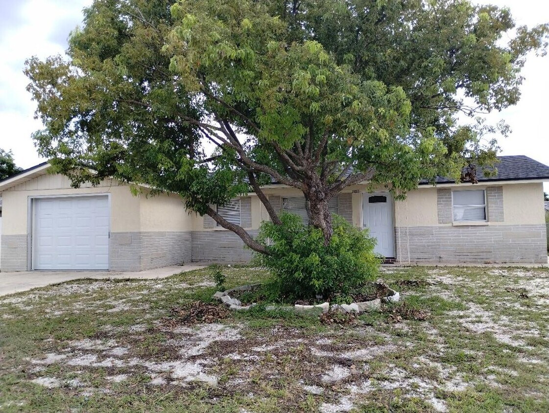 Primary Photo - Beautiful 2-Bedroom, 2-Bath Home with Pool...
