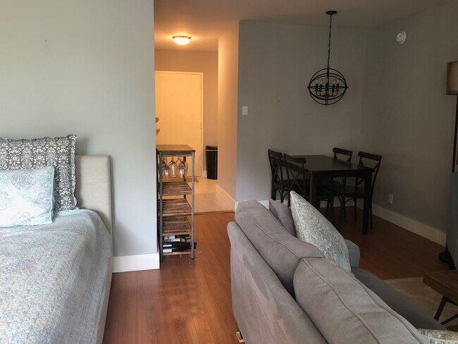 Foto del edificio - 300 M St SW