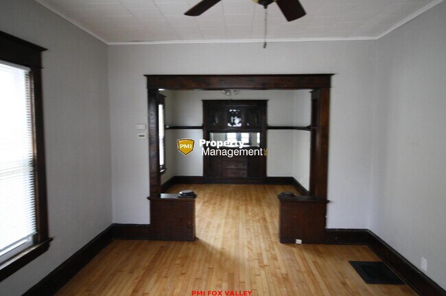 Foto del edificio - Character Home Oshkosh