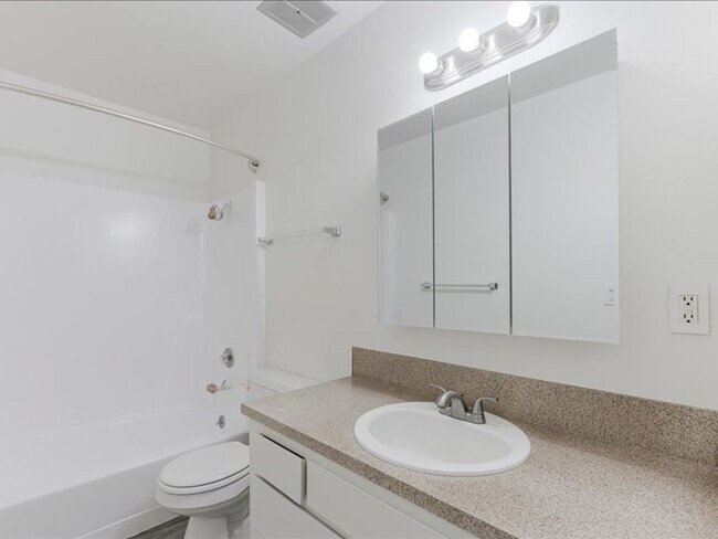 Foto del edificio - Gem Lane Village