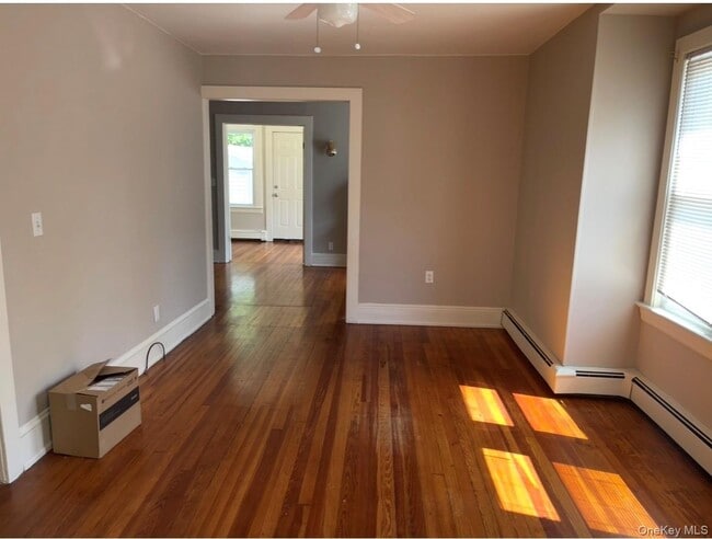 Foto del edificio - 75A Muncy Ave