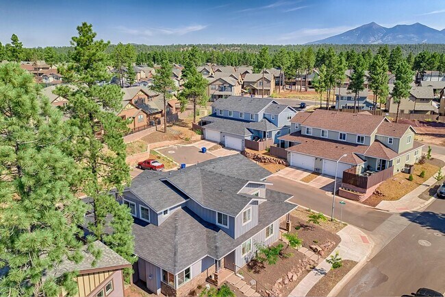 Foto del edificio - 2556 W Clement Cir