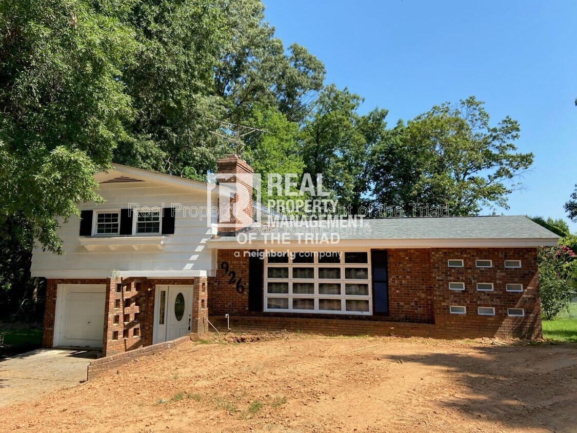 Foto principal - 926 Hilltop Blvd