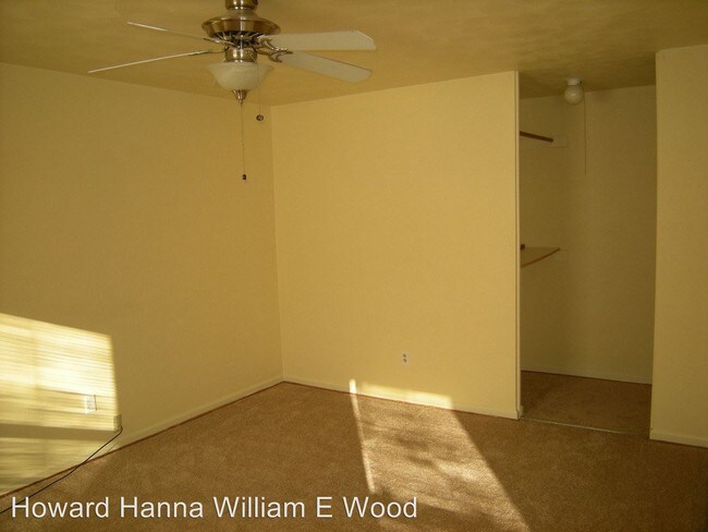 Building Photo - 128 Diggs Dr