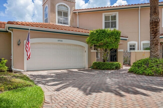 Building Photo - 1711 Starling Dr
