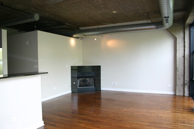 Foto del edificio - 1001 W 15th St