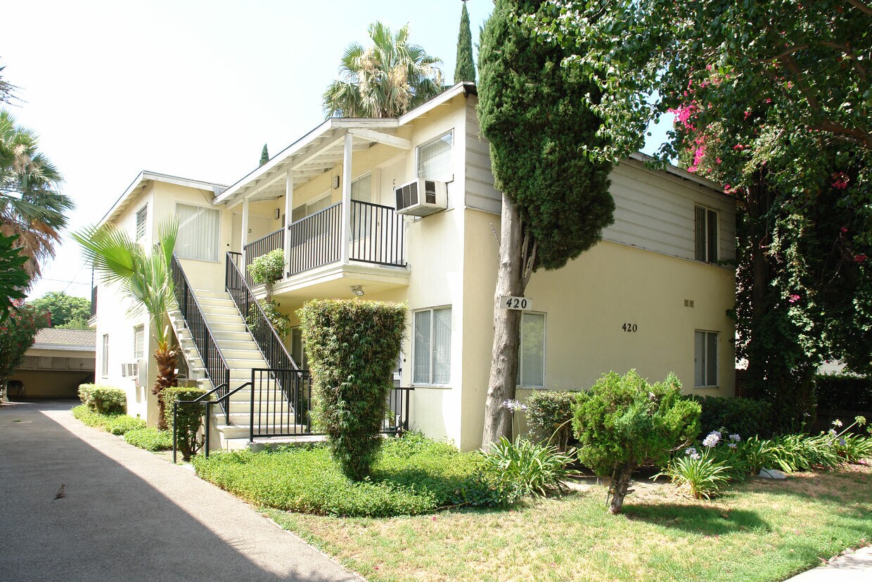 Building Photo - 420 W Alameda Ave