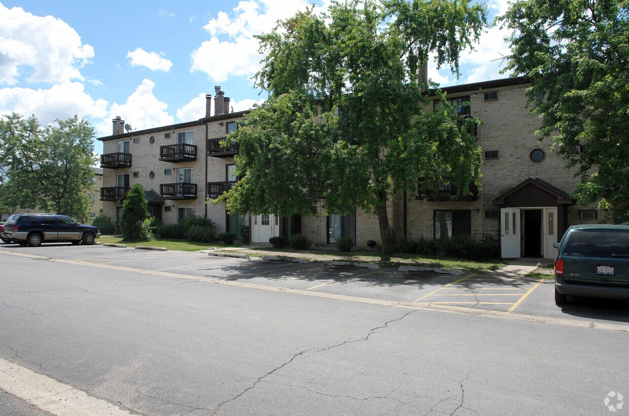 Foto del edificio - 4247 Jennifer Ln